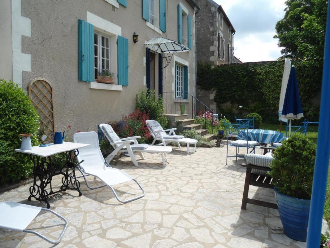La Maison Bleue Arquian Luaran gambar